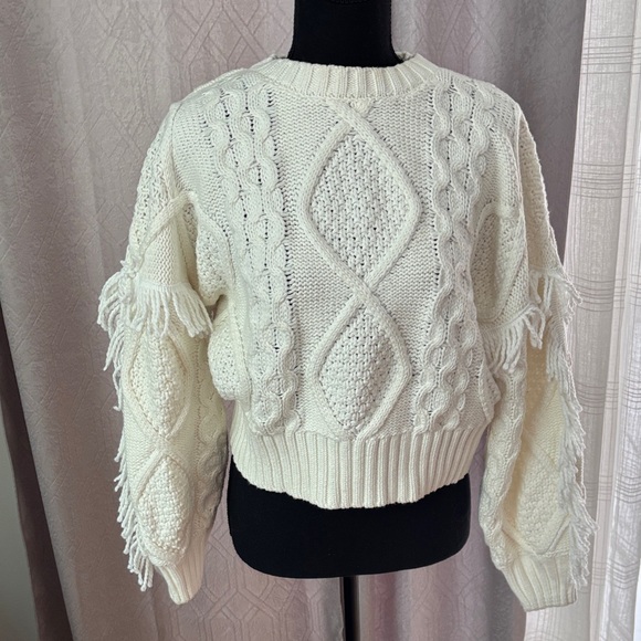Industry Elegant Ivory Cable Knit Sweater - Picture 4 of 8